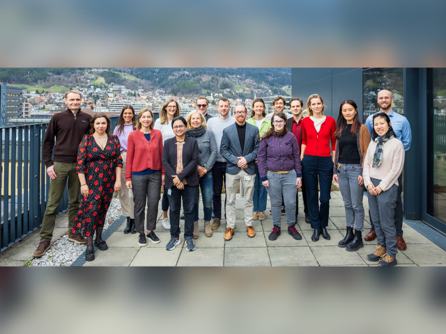 Photo of the team at Passecker Lab