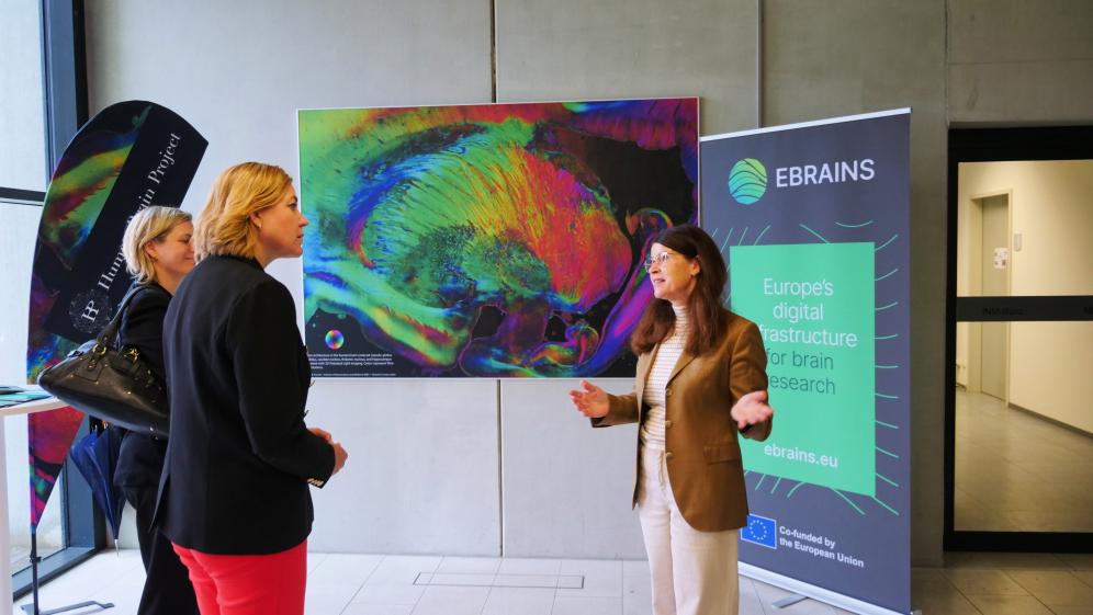 EU Commission Vice President Henna Virkkunen speaking to EBRAINS Joint-CEO Prof. Katrin Amunts
